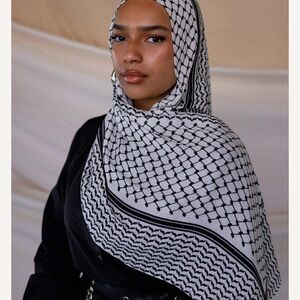 Vela scarves black kuffiyeh hijab size standard